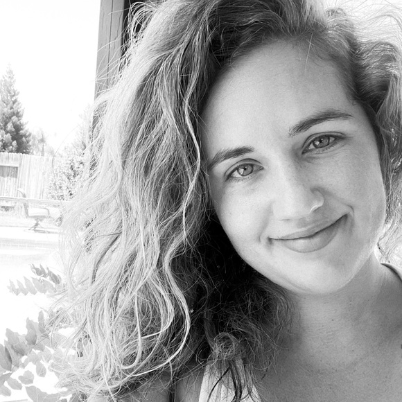 Hi, I’m Carly! - Picture 1 of 1